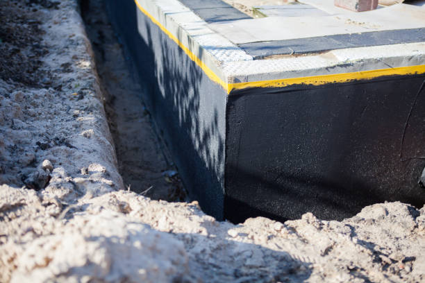 Professional Vapor Barrier Installation technician working in Sheridan, IL